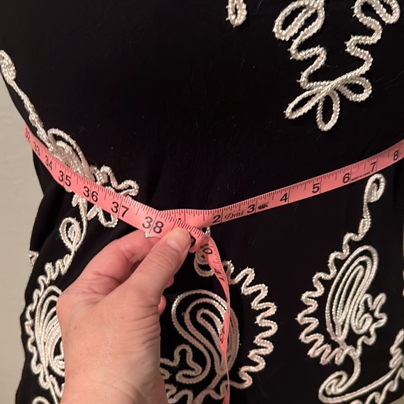 Objects D'Art | Embroidered Black and White Halter Neck Tunic - Picture 12 of 14